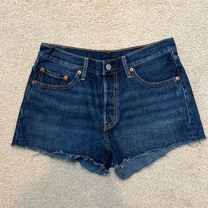 NWOT Levi’s High Waist Cuttoff Shorts 28